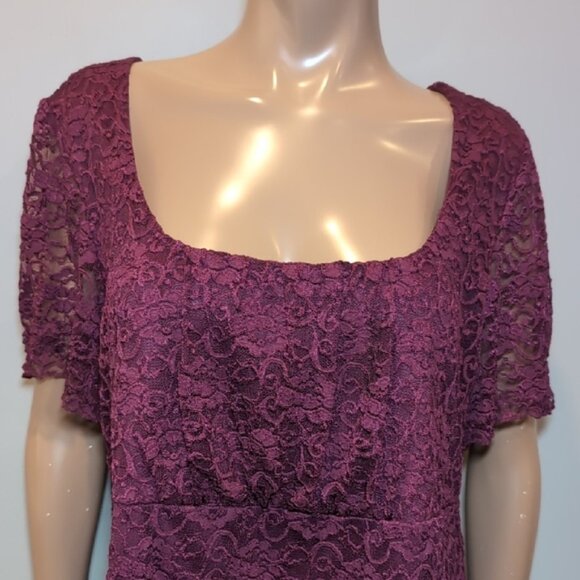 3/$20 Reitmans Purple Scoop Neck Lace Blouse Short Sleeve Pleated Top - Picture 3 of 9